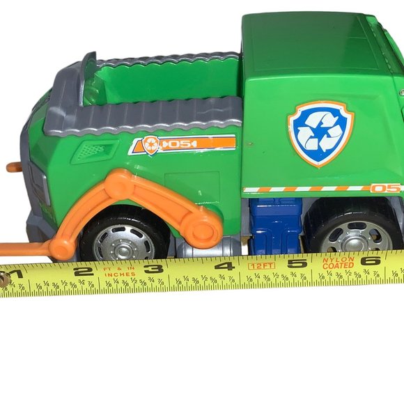 Paw Patrol Garbage Truck Race Car Figures and Badges - Picture 8 of 16